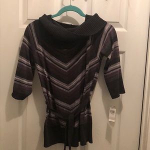 New, size Large pullover dressy sweater w belt